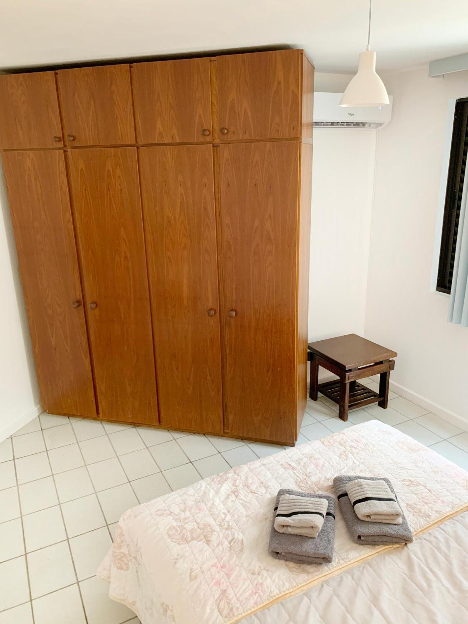Apartamento De Dois Quartos Para 6 Pessoas Em Canasvieiras A Uma Quadra Da Praia Em Area Nobre Apartamento *