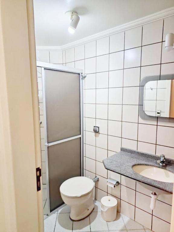 Apartamento De Dois Quartos Para 6 Pessoas Em Canasvieiras A Uma Quadra Da Praia Em Area Nobre Apartamento