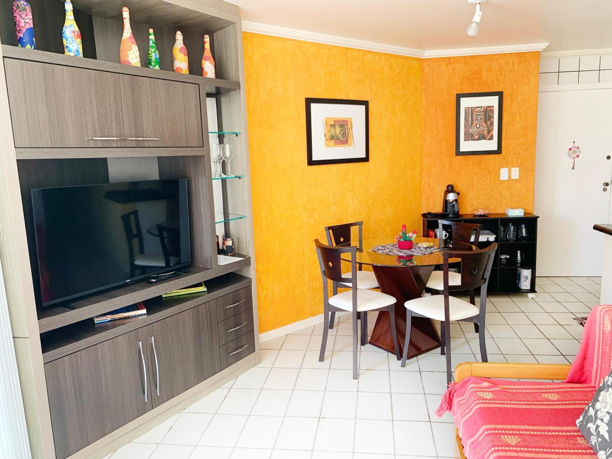 Apartamento De Dois Quartos Para 6 Pessoas Em Canasvieiras A Uma Quadra Da Praia Em Area Nobre Apartamento *